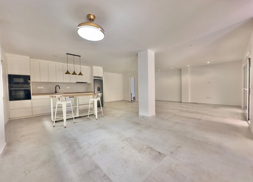 Resale - Apartament / Duplex - Torrevieja - Acequion