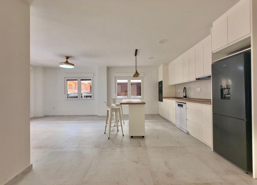 Resale - Apartament / Duplex - Torrevieja - Acequion