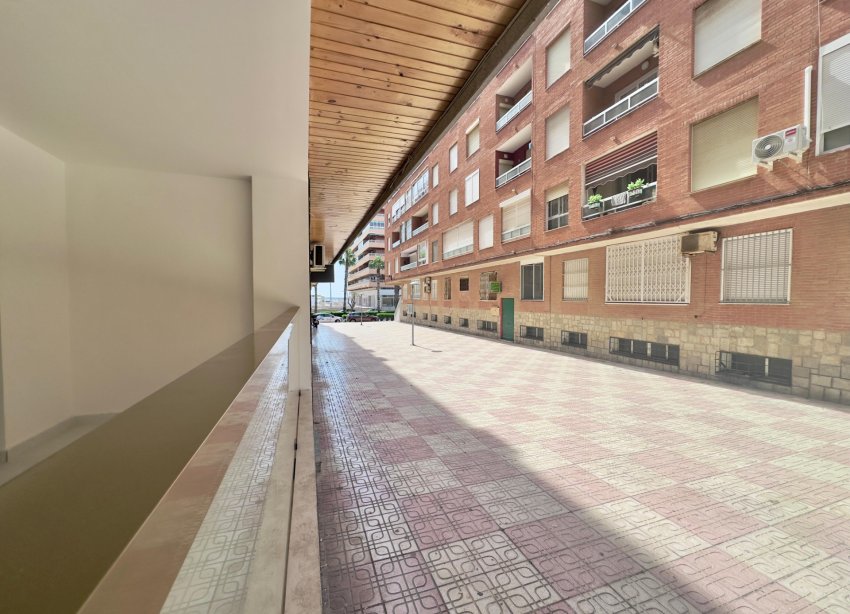 Resale - Apartament / Duplex - Torrevieja - Acequion