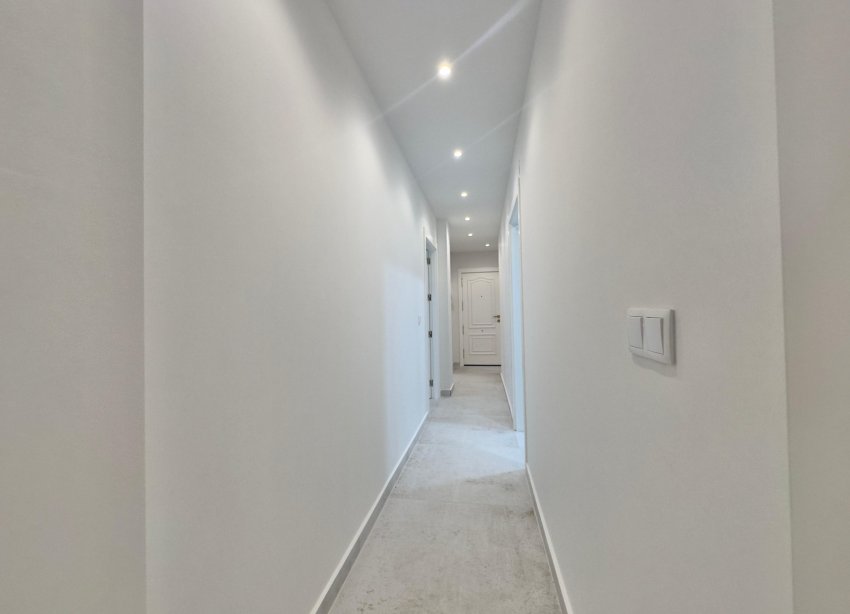 Resale - Apartament / Duplex - Torrevieja - Acequion