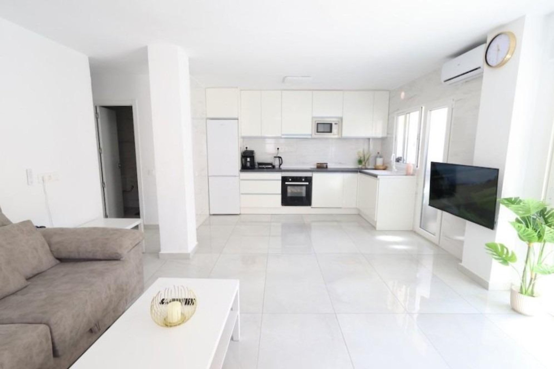 Resale - Apartament / Duplex - Torrevieja - Acequion