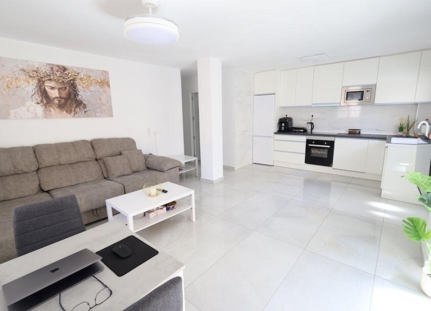Resale - Apartament / Duplex - Torrevieja - Acequion