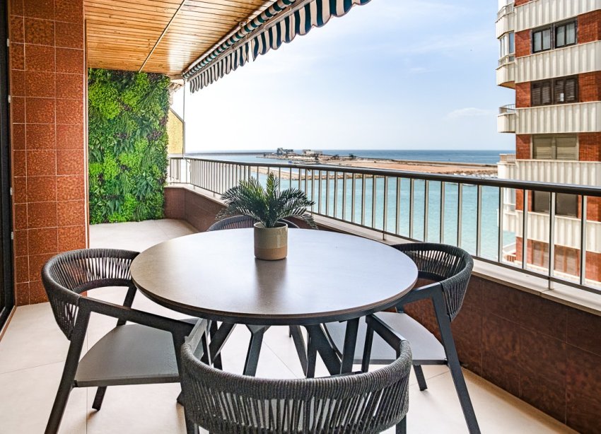 Resale - Apartament / Duplex - Torrevieja - Acequion