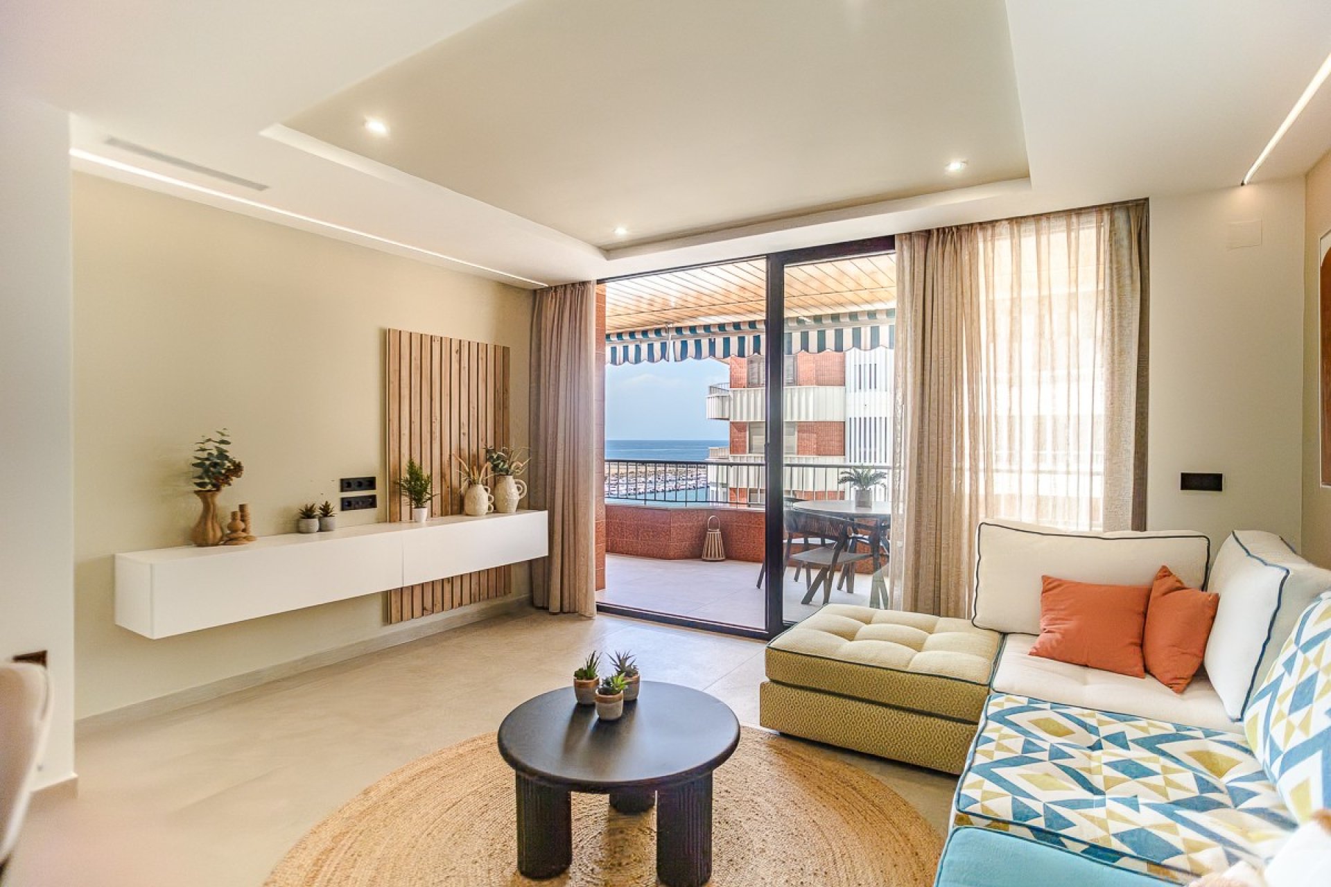 Resale - Apartament / Duplex - Torrevieja - Acequion