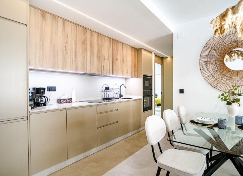 Resale - Apartament / Duplex - Torrevieja - Acequion