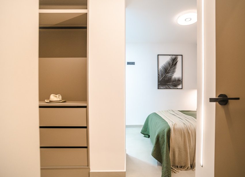 Resale - Apartament / Duplex - Torrevieja - Acequion