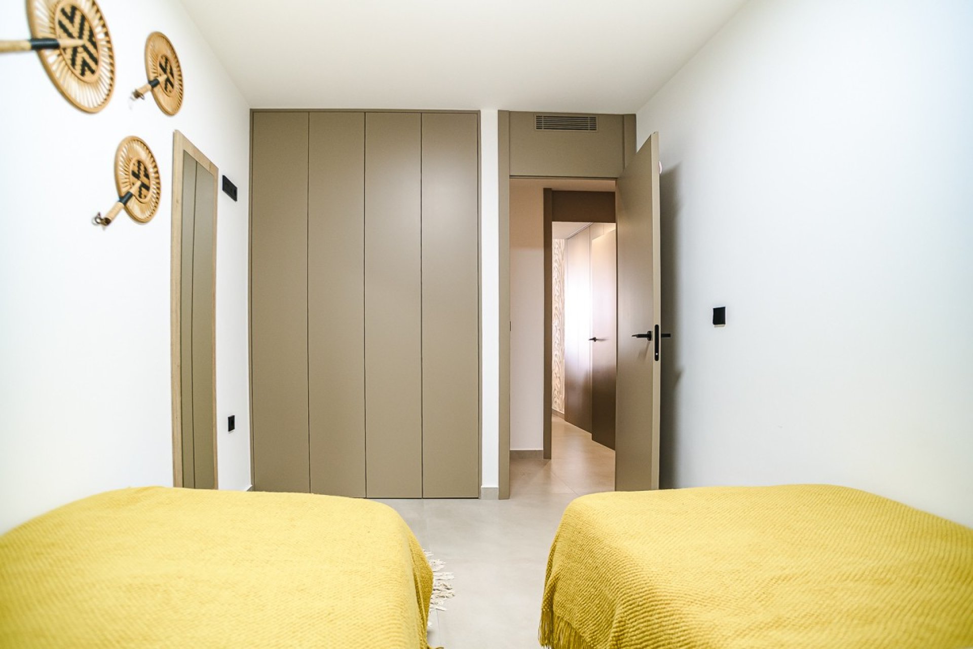 Resale - Apartament / Duplex - Torrevieja - Acequion