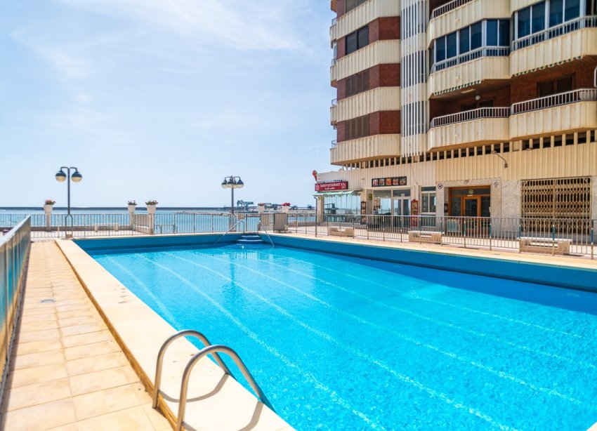 Resale - Apartament / Duplex - Torrevieja - Acequion