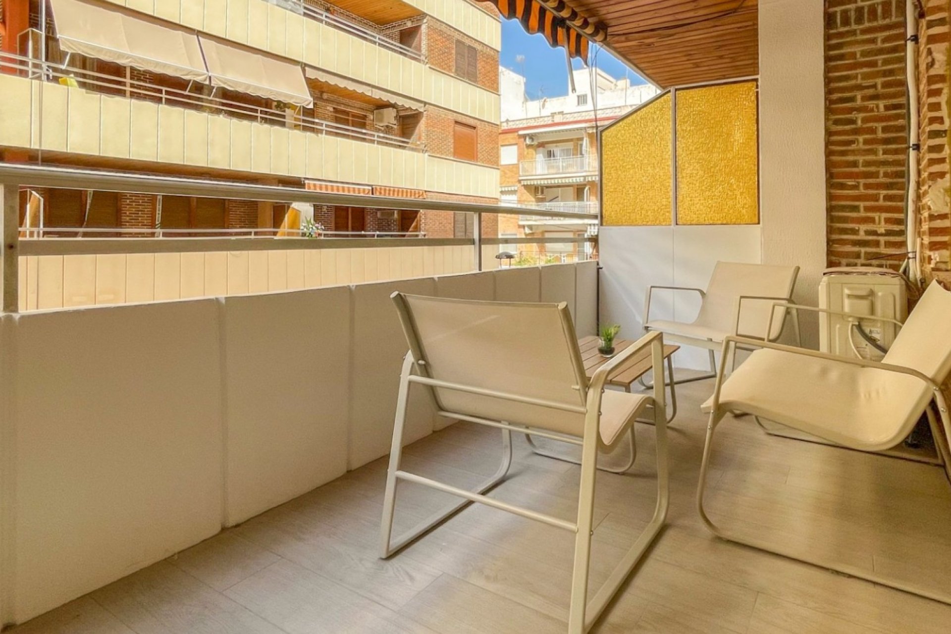 Resale - Apartament / Duplex - Torrevieja - Acequion