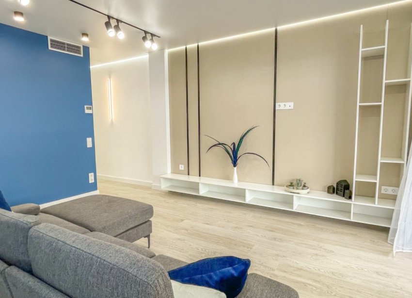 Resale - Apartament / Duplex - Torrevieja - Acequion