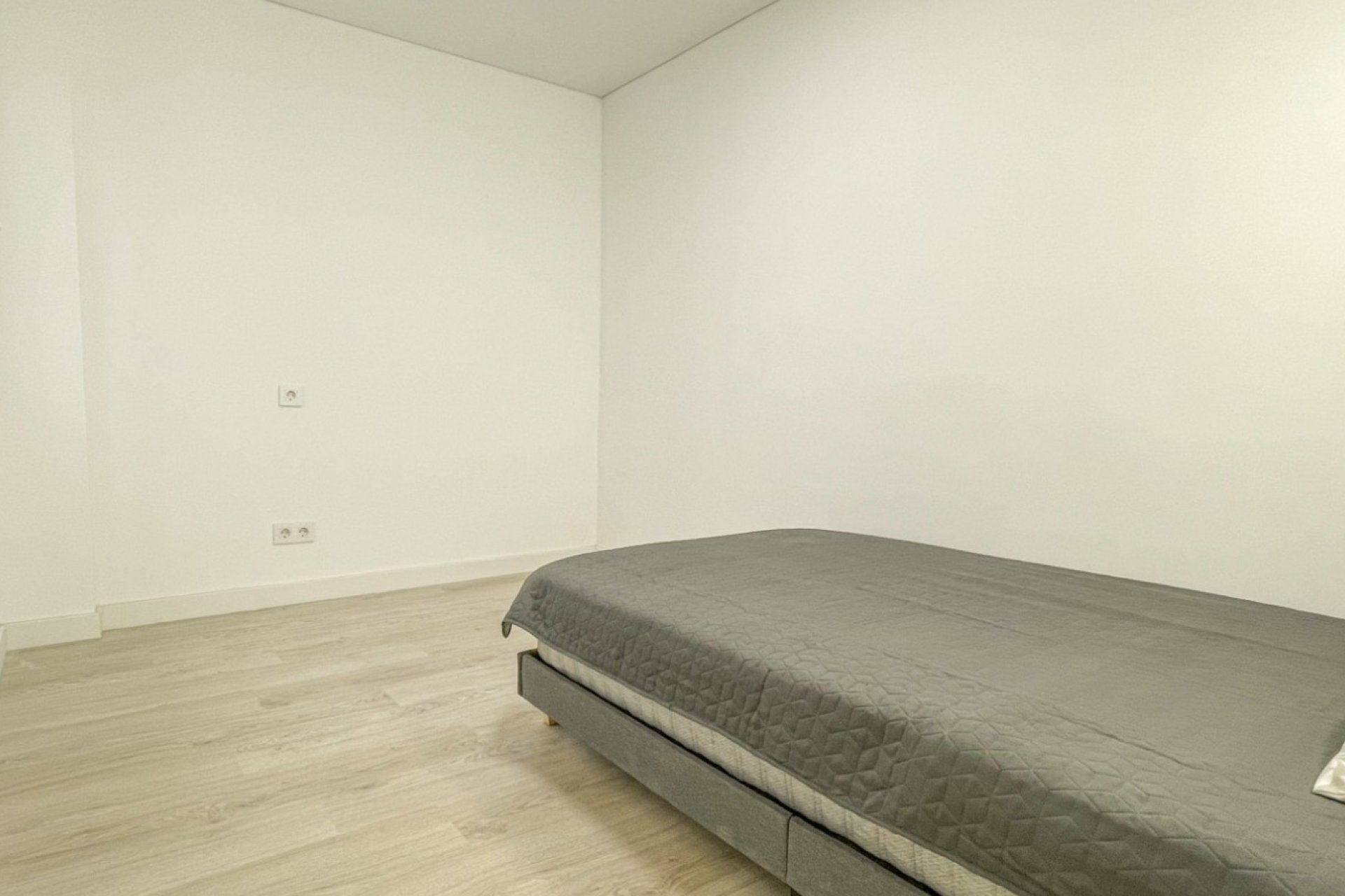 Resale - Apartament / Duplex - Torrevieja - Acequion