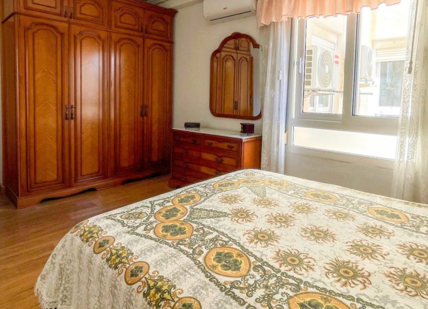 Resale - Apartament / Duplex - Torrevieja - Acequion