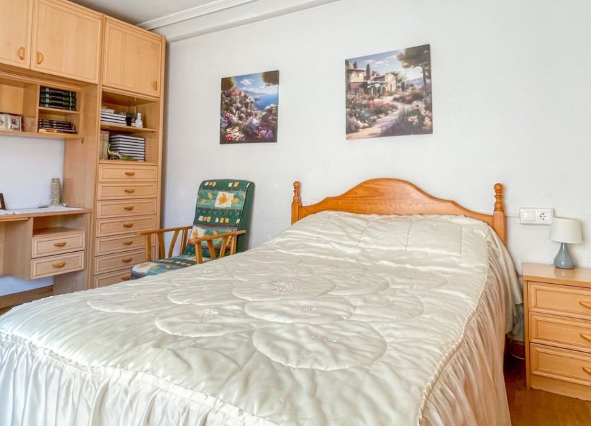 Resale - Apartament / Duplex - Torrevieja - Acequion