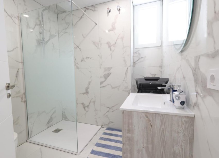 Resale - Apartament / Duplex - Torrevieja - Acequion