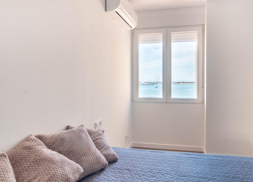 Resale - Apartament / Duplex - Torrevieja - Acequion