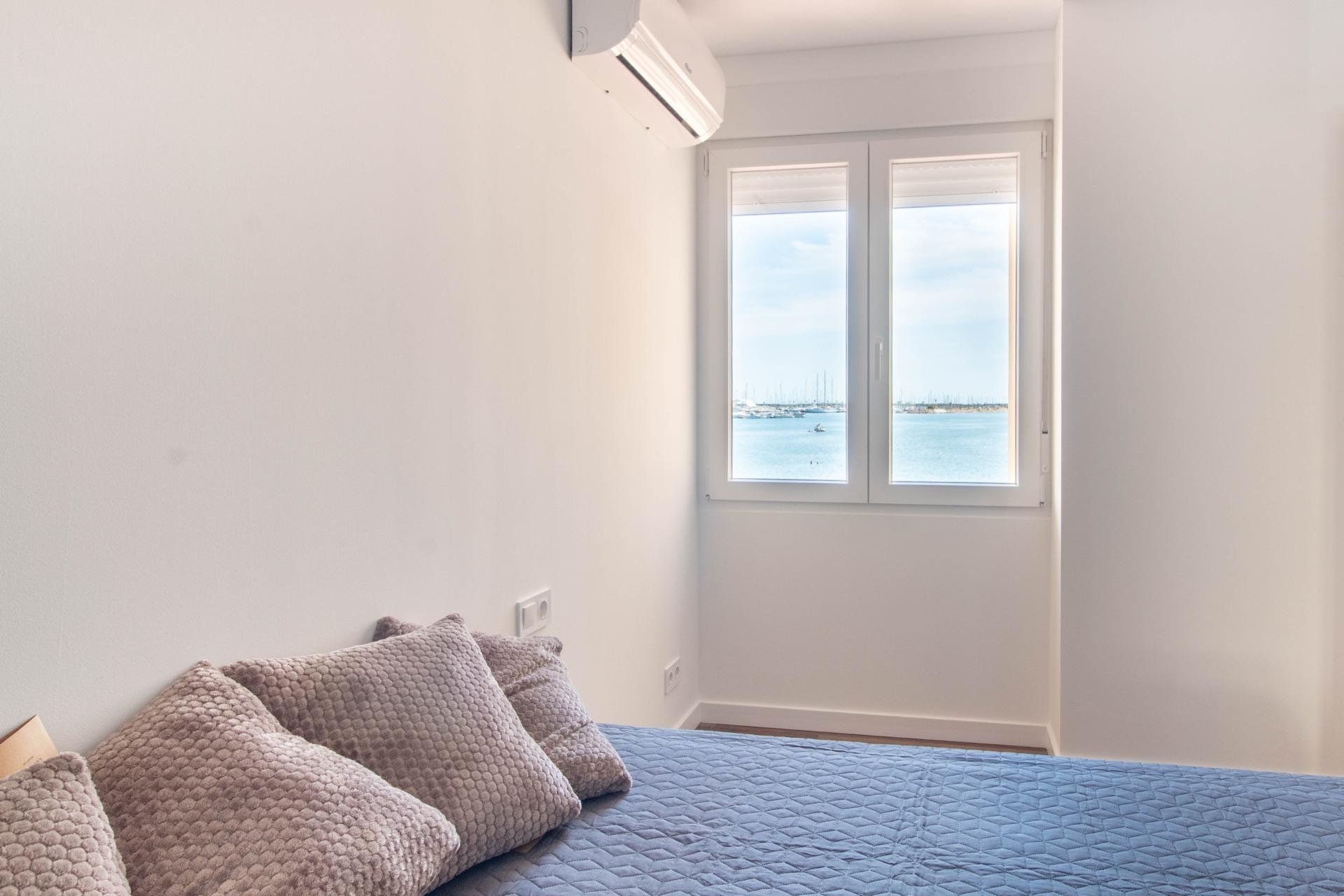 Resale - Apartament / Duplex - Torrevieja - Acequion