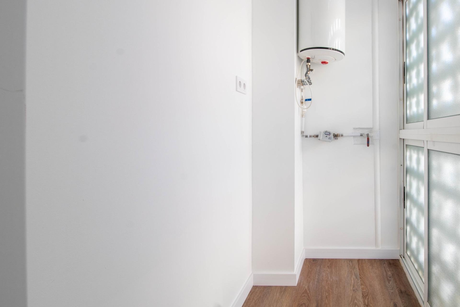Resale - Apartament / Duplex - Torrevieja - Acequion