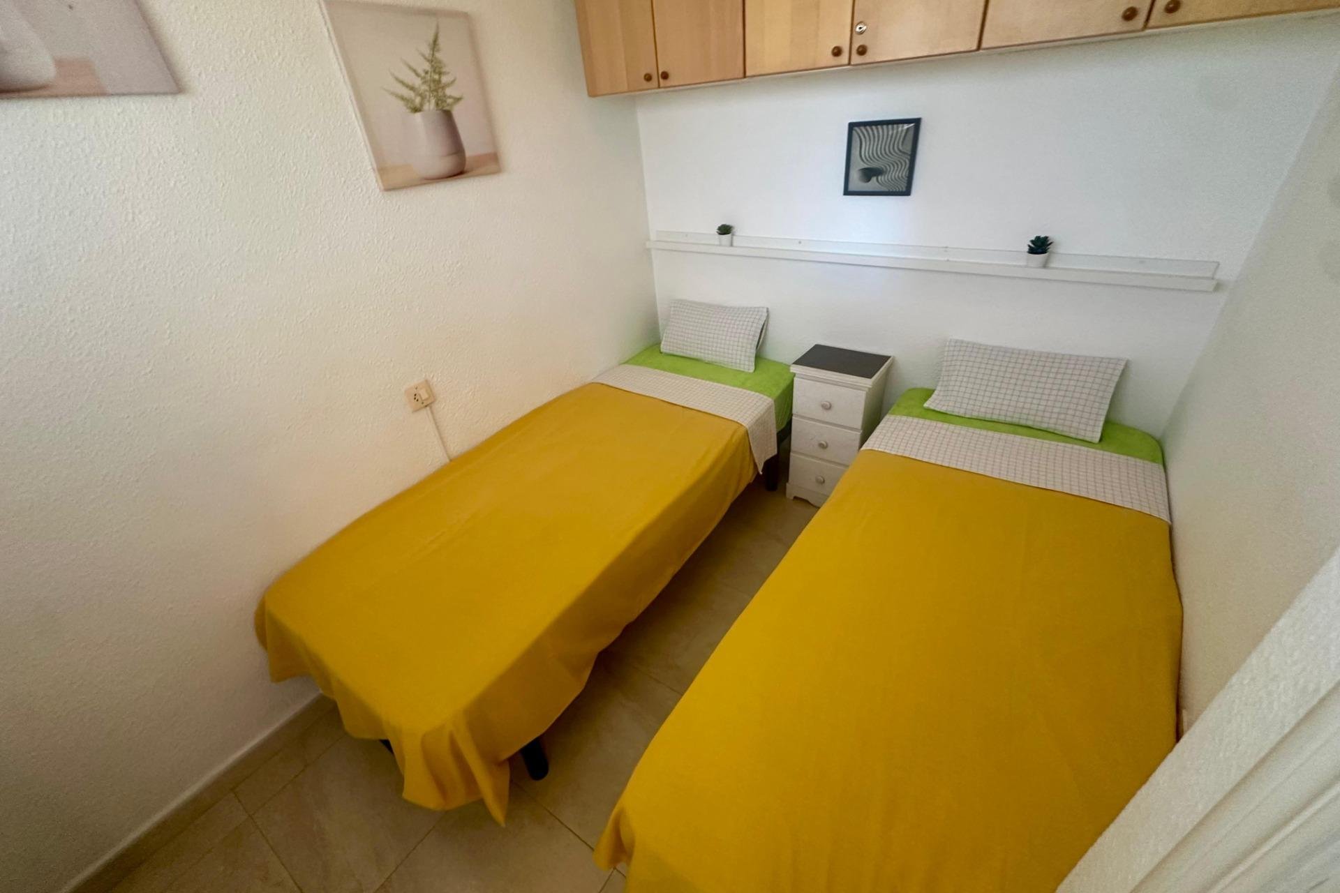 Resale - Apartament / Duplex - Torrevieja - Cabo Cervera