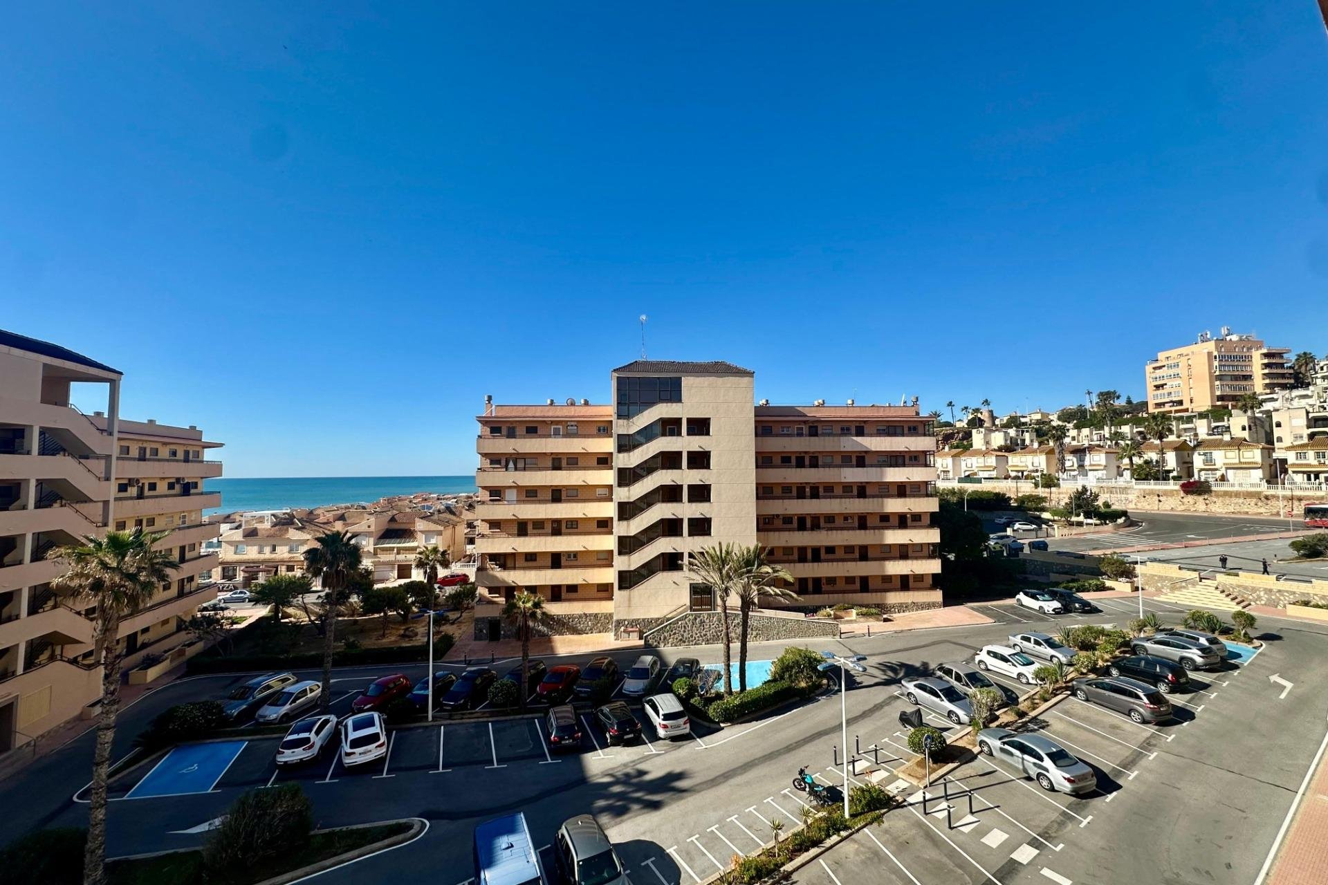 Resale - Apartament / Duplex - Torrevieja - Cabo Cervera