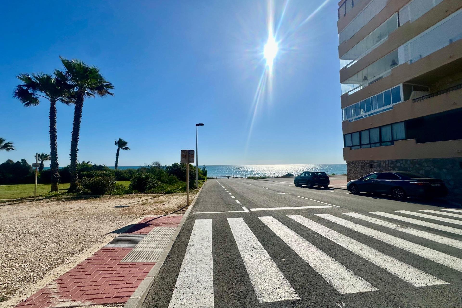 Resale - Apartament / Duplex - Torrevieja - Cabo Cervera