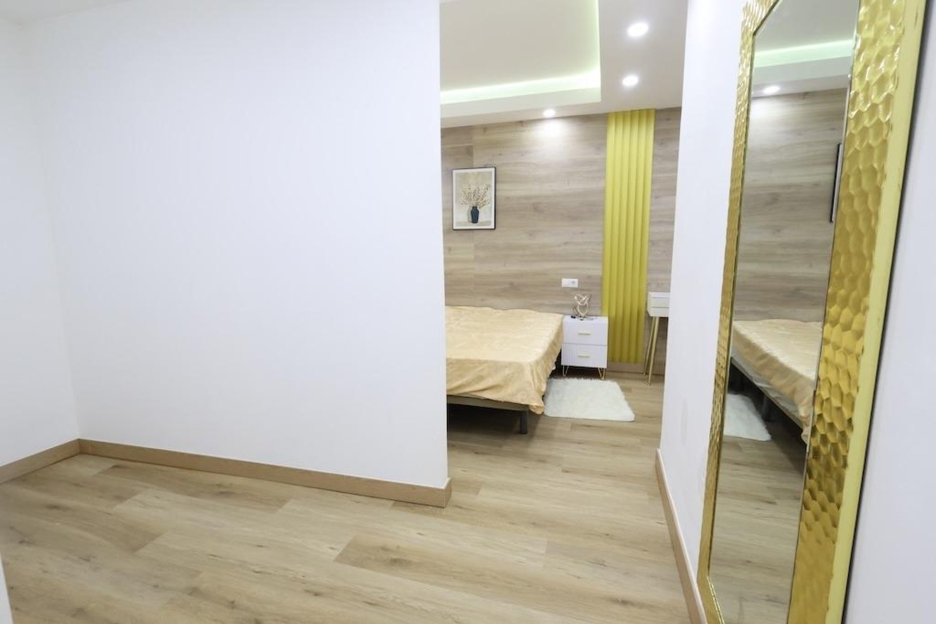 Resale - Apartament / Duplex - Torrevieja - Centro