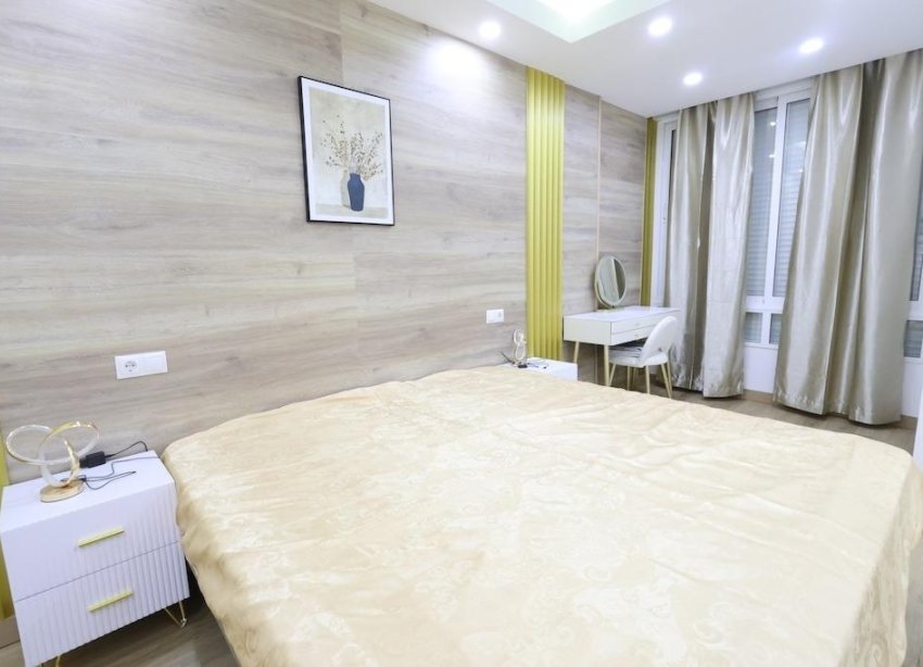 Resale - Apartament / Duplex - Torrevieja - Centro