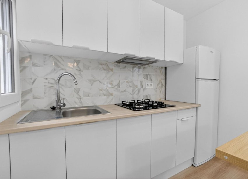 Resale - Apartament / Duplex - Torrevieja - Centro