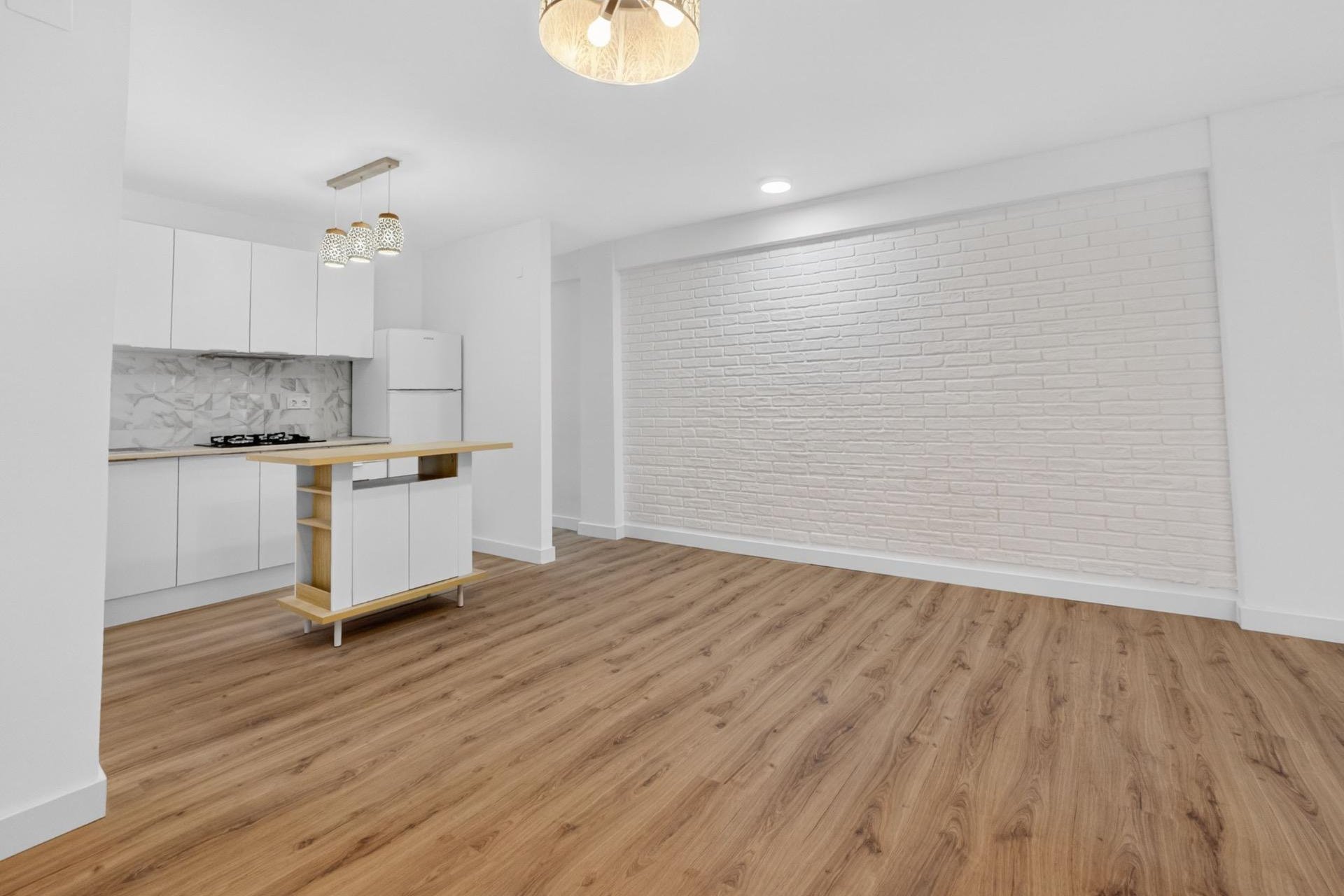 Resale - Apartament / Duplex - Torrevieja - Centro