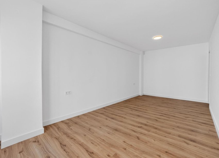 Resale - Apartament / Duplex - Torrevieja - Centro