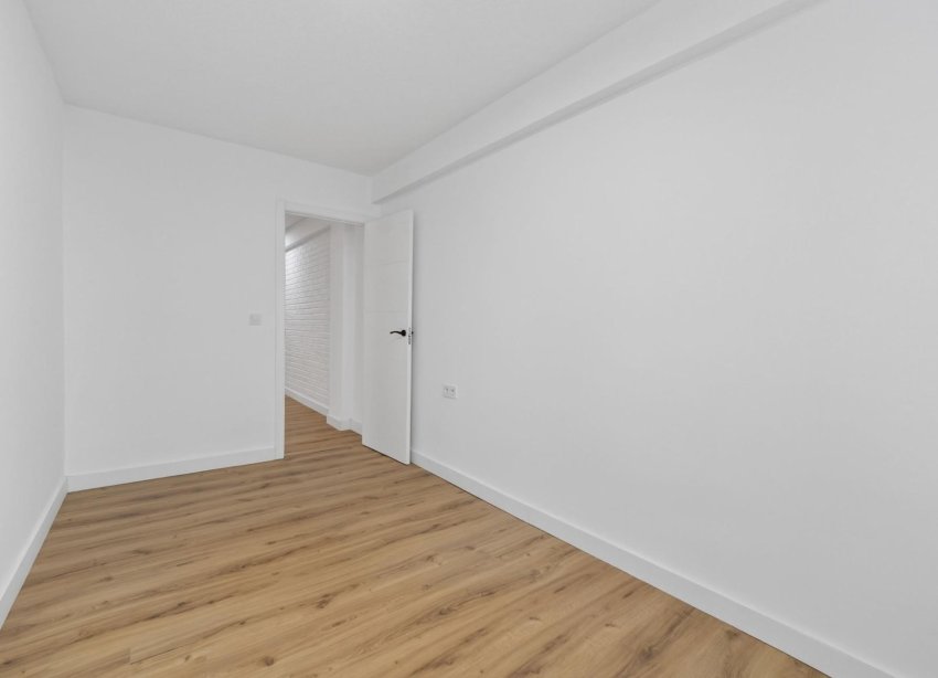 Resale - Apartament / Duplex - Torrevieja - Centro