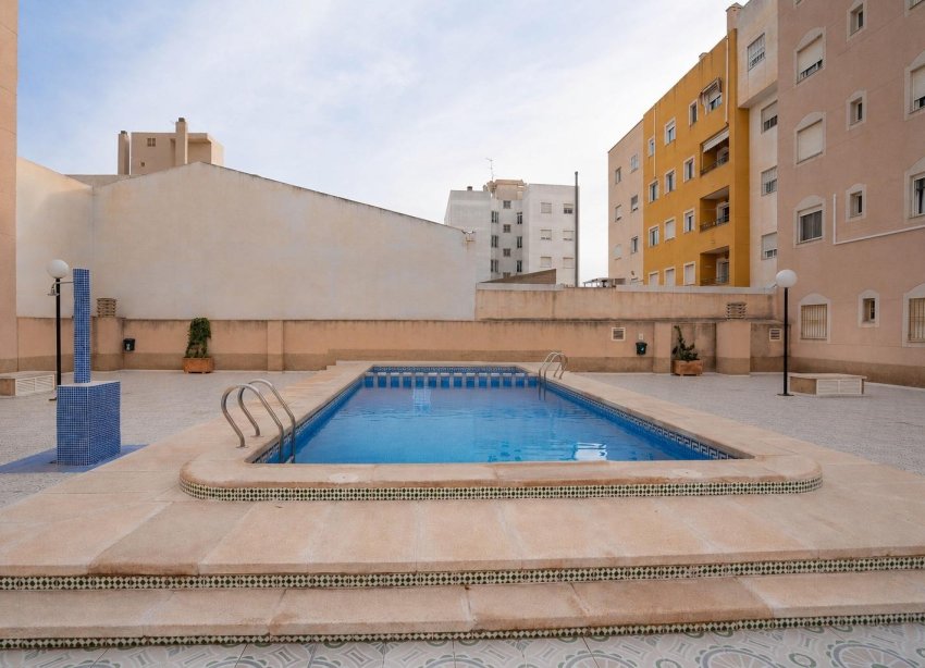 Resale - Apartament / Duplex - Torrevieja - Centro