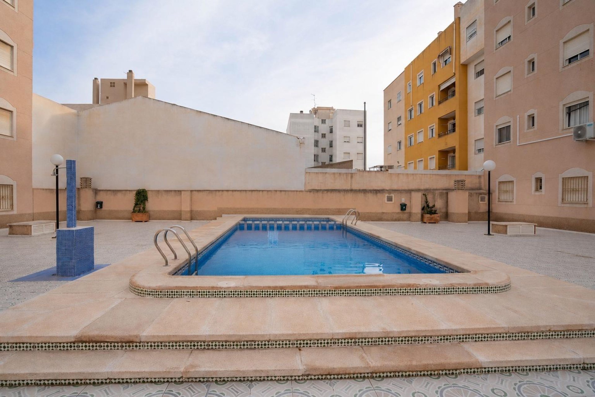Resale - Apartament / Duplex - Torrevieja - Centro