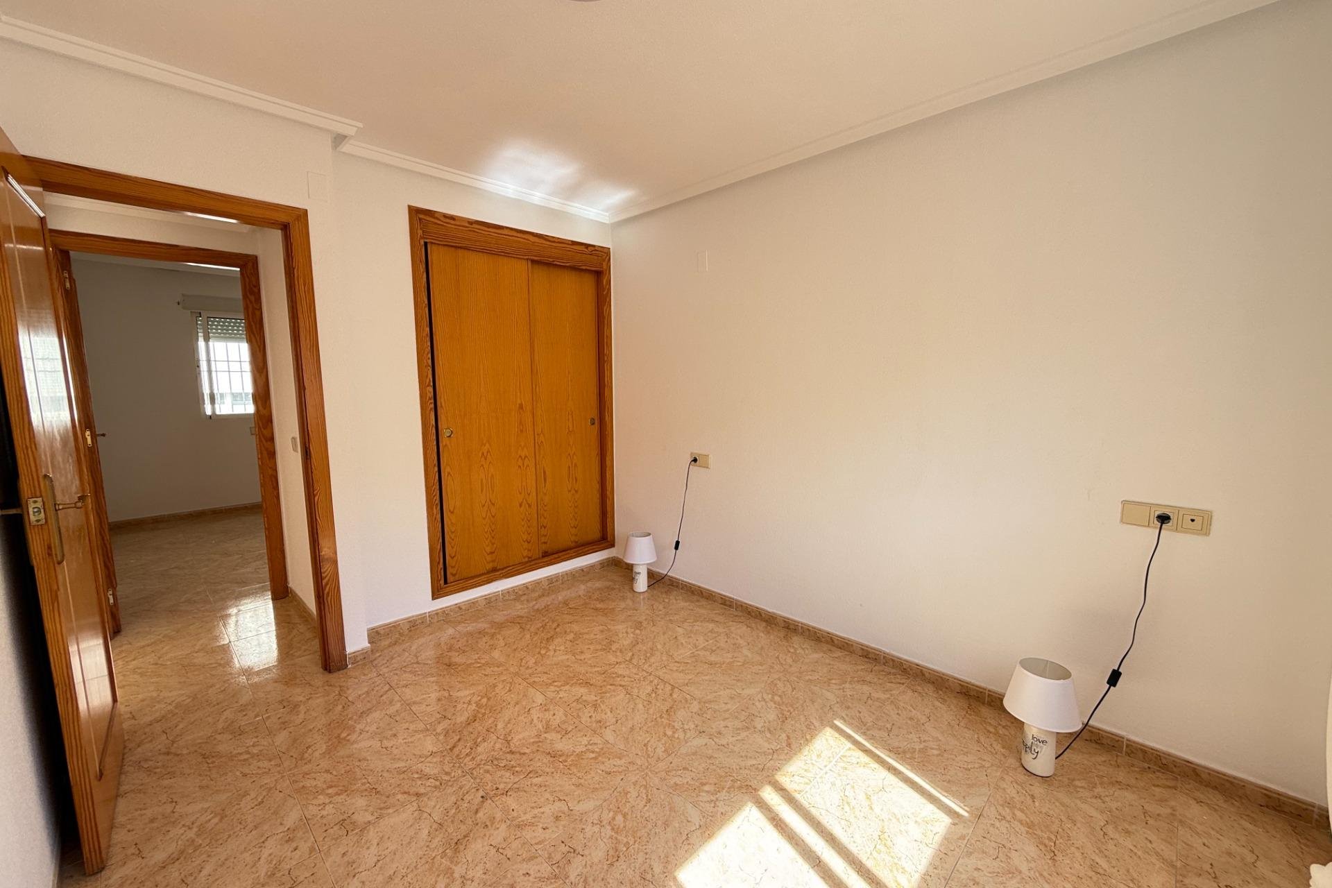 Resale - Apartament / Duplex - Torrevieja - Centro