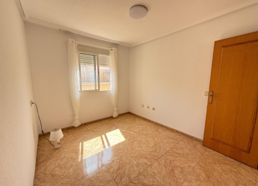 Resale - Apartament / Duplex - Torrevieja - Centro