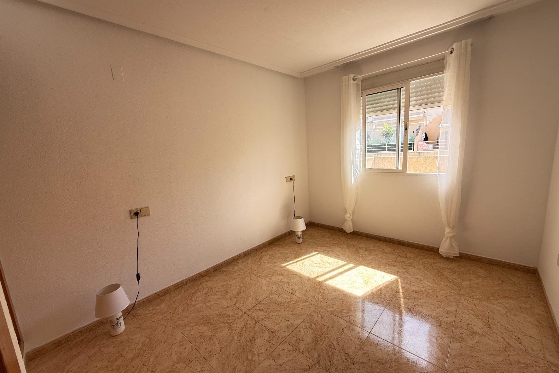 Resale - Apartament / Duplex - Torrevieja - Centro