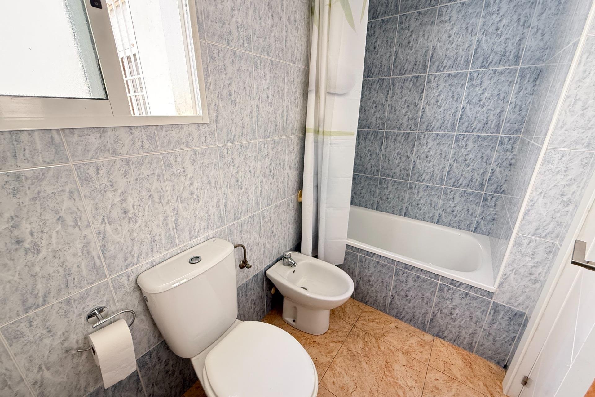 Resale - Apartament / Duplex - Torrevieja - Centro