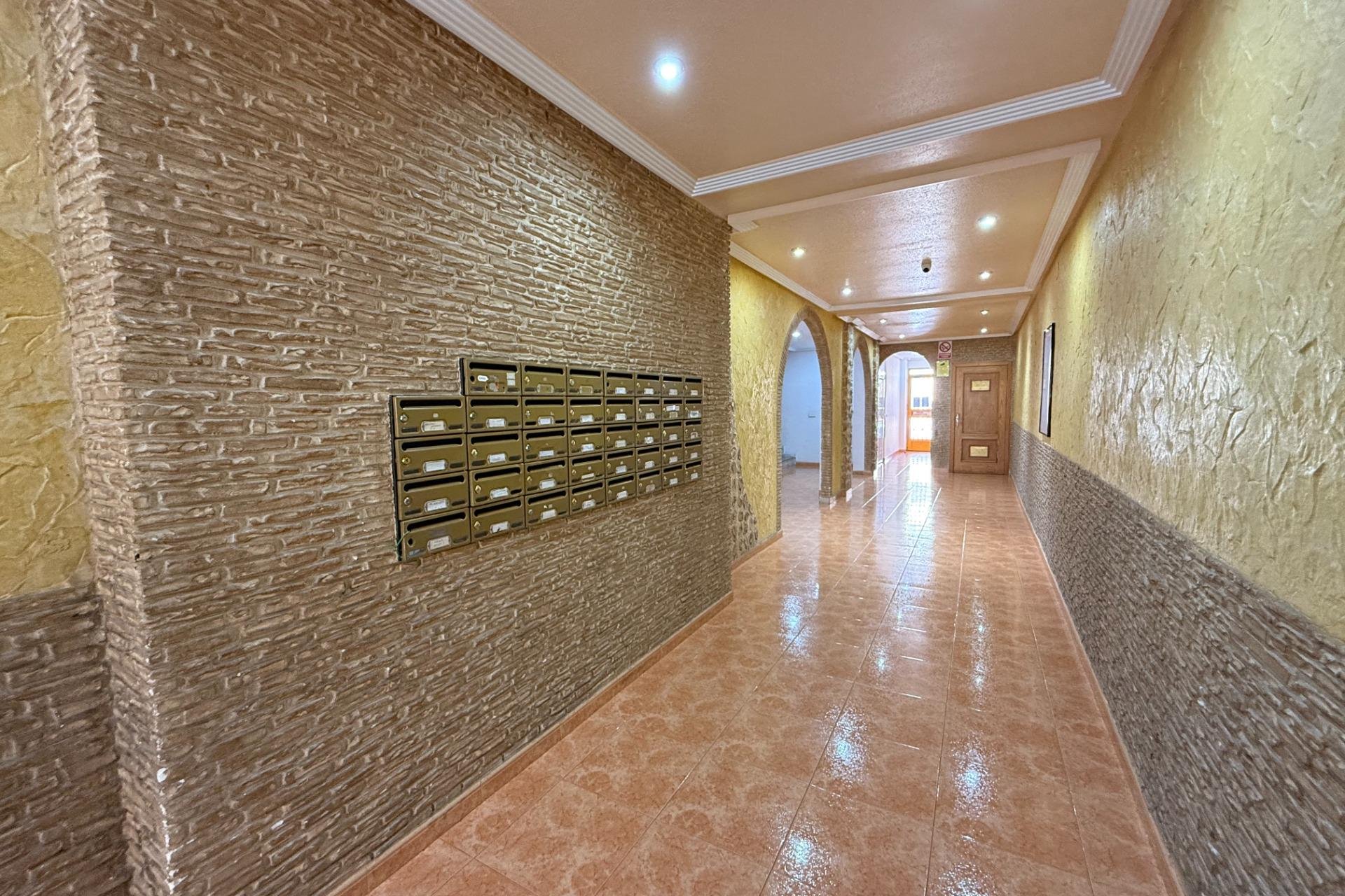 Resale - Apartament / Duplex - Torrevieja - Centro