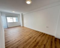 Resale - Apartament / Duplex - Torrevieja - Centro
