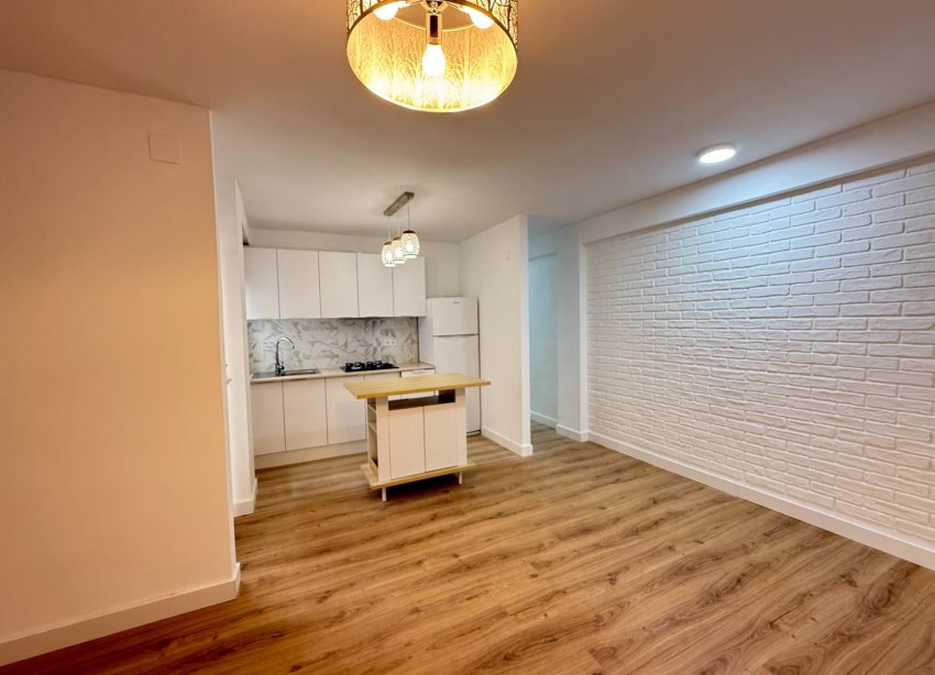 Resale - Apartament / Duplex - Torrevieja - Centro