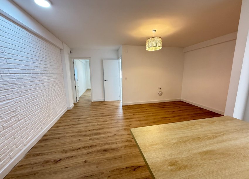 Resale - Apartament / Duplex - Torrevieja - Centro