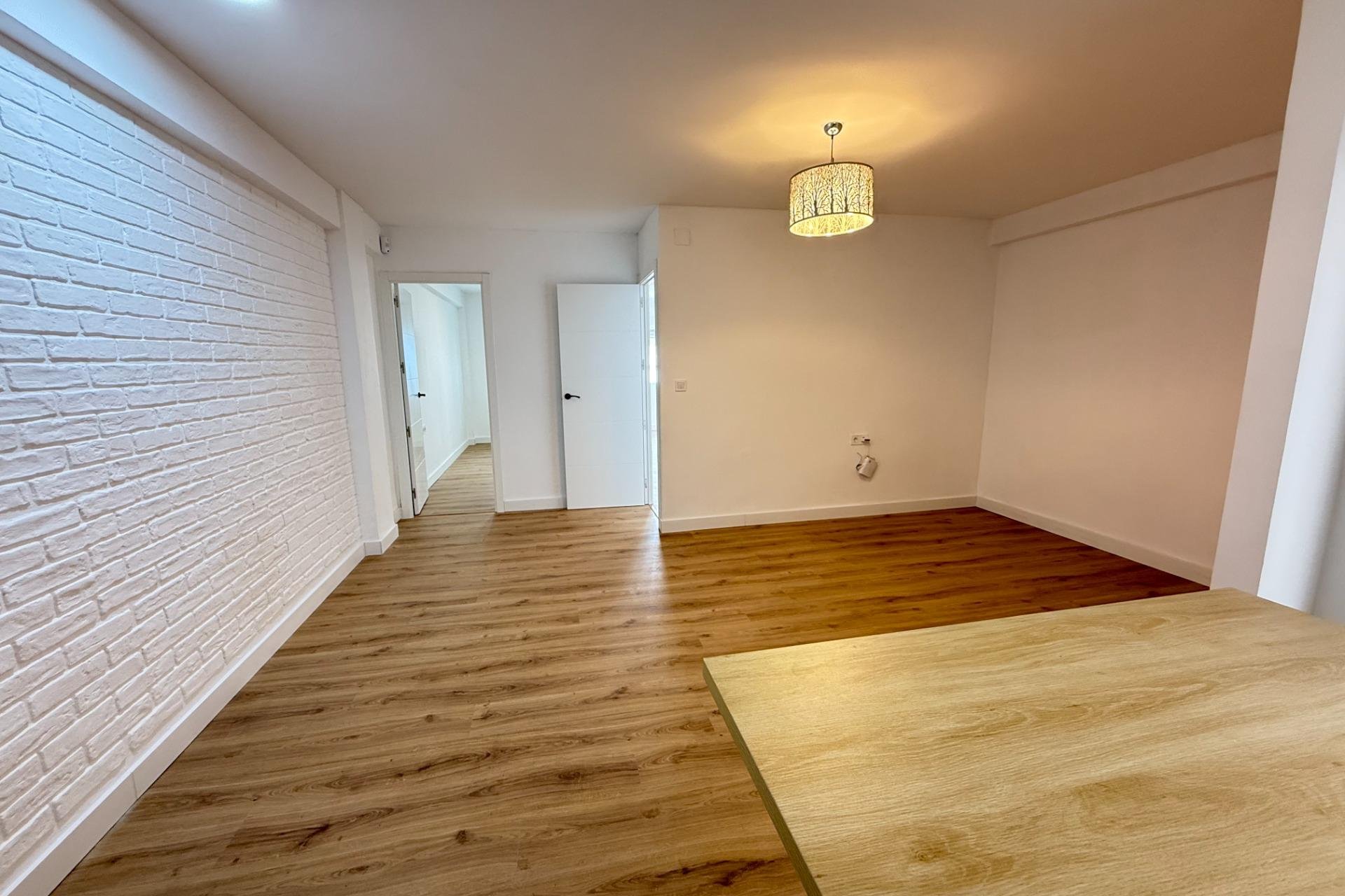 Resale - Apartament / Duplex - Torrevieja - Centro
