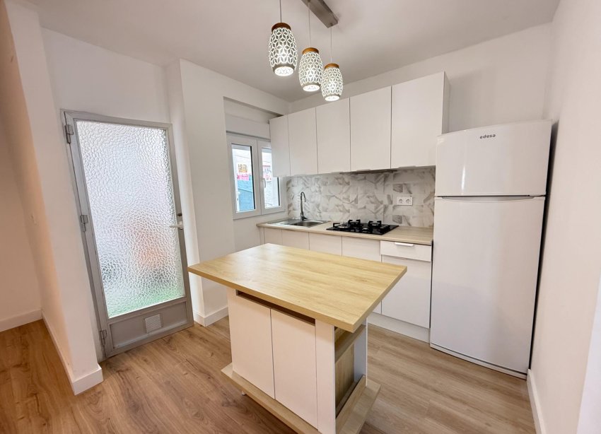 Resale - Apartament / Duplex - Torrevieja - Centro