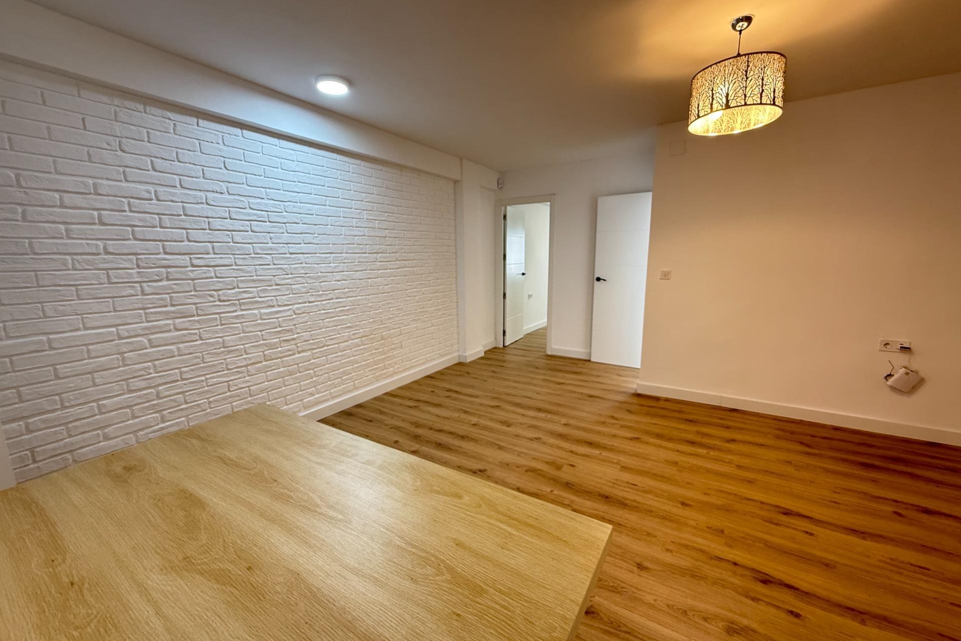 Resale - Apartament / Duplex - Torrevieja - Centro