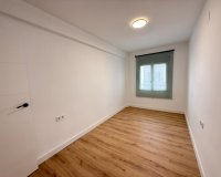 Resale - Apartament / Duplex - Torrevieja - Centro