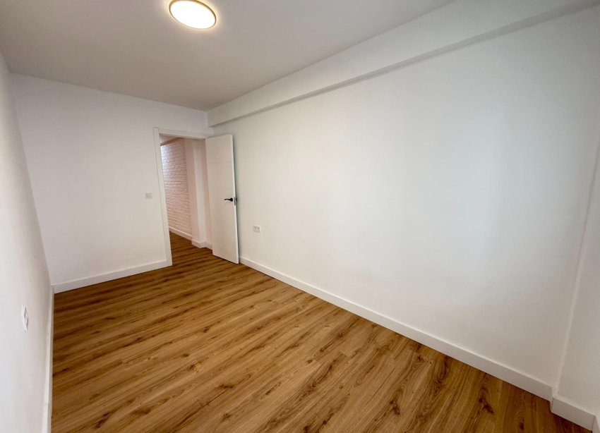 Resale - Apartament / Duplex - Torrevieja - Centro