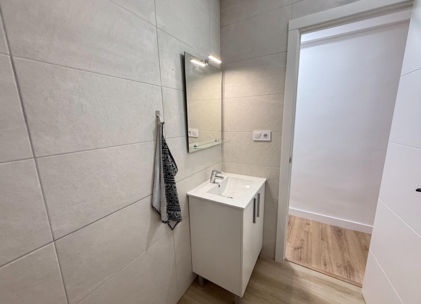 Resale - Apartament / Duplex - Torrevieja - Centro