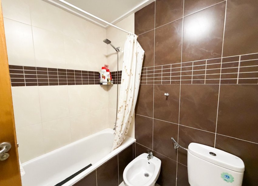 Resale - Apartament / Duplex - Torrevieja - Centro
