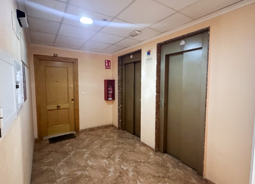 Resale - Apartament / Duplex - Torrevieja - Centro