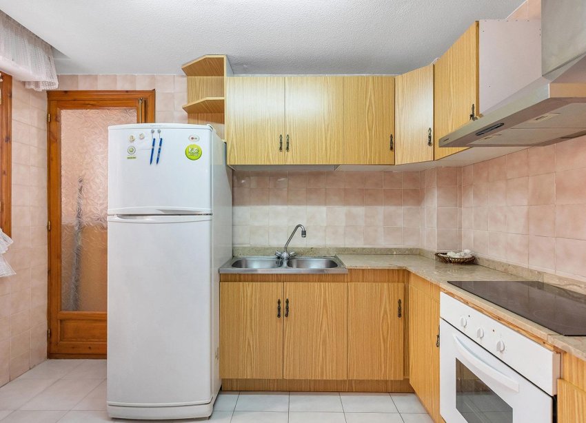 Resale - Apartament / Duplex - Torrevieja - Estacion de autobuses