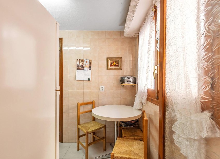Resale - Apartament / Duplex - Torrevieja - Estacion de autobuses